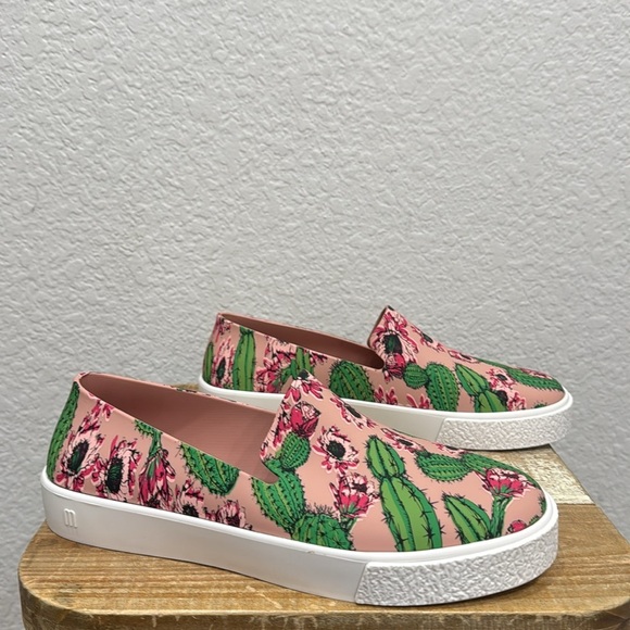 Melissa Cactus Ground lll Slip On Sneaker - Picture 2 of 12